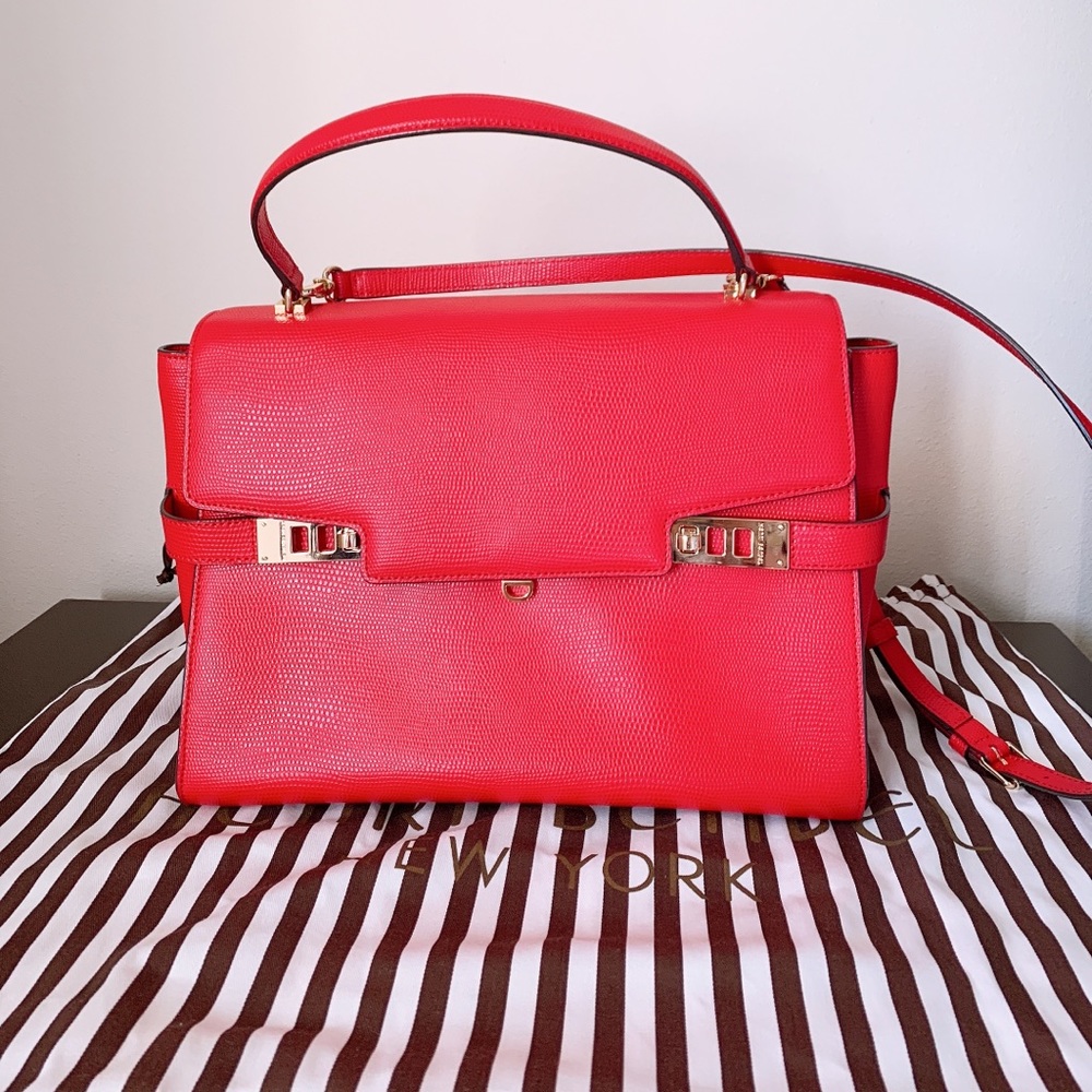 Henri bendel uptown top handel stachel